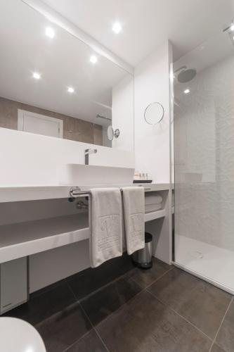 Habitación Doble Económica - 1 o 2 camas del hotel Vincci Soma. Foto 10