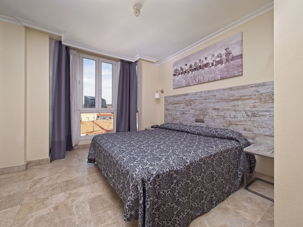 Habitación doble del hotel Caballero Errante. Foto 1