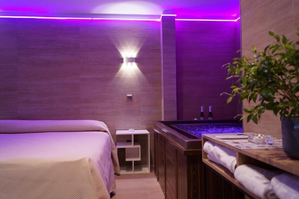 Habitación doble, bañera de hidromasaje (Habitacion con jacuzzi I) del hotel Caballero Errante