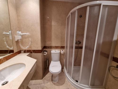 Habitación Triple del hotel Gran Legazpi. Foto 1