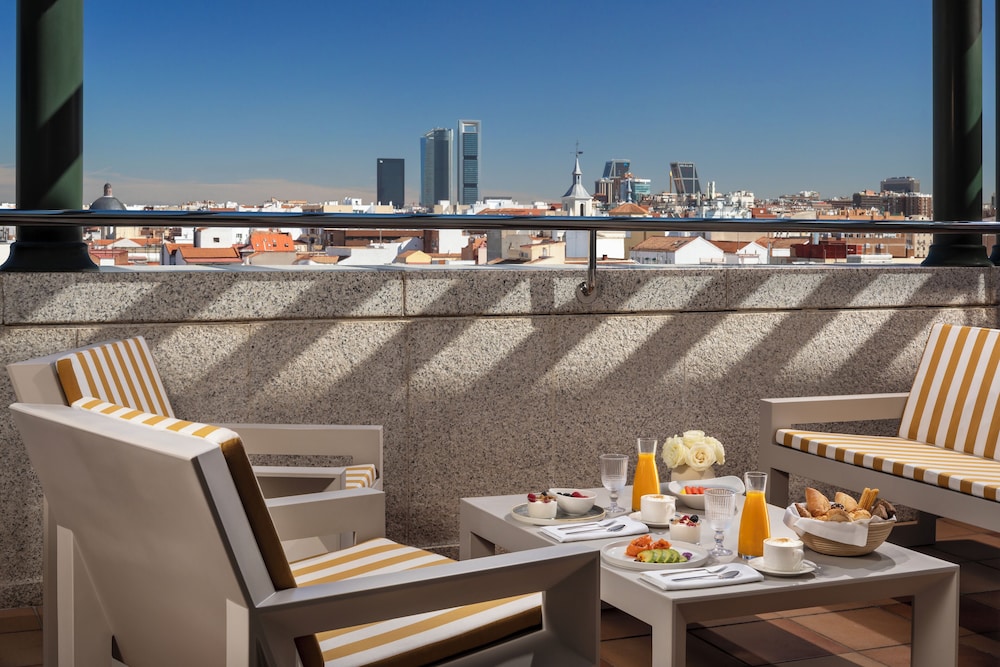 Suite familiar con terraza del hotel VP SOGNIO Metropolitano