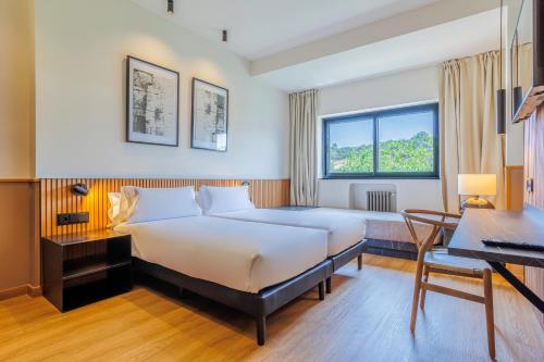 Habitación Triple Estándar del hotel Acta Madfor