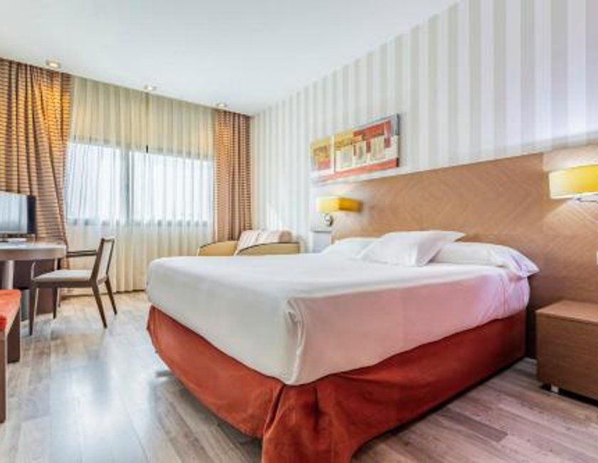Habitación Doble del hotel Sercotel las Artes Pinto. Foto 4