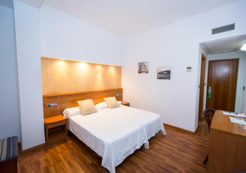 Habitación Individual del hotel Rusadir. Foto 1
