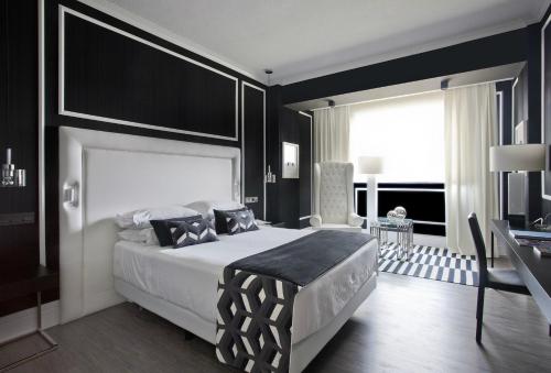 Habitación Doble Estándar - 1 o 2 camas del hotel Tres Reyes Pamplona. Foto 4