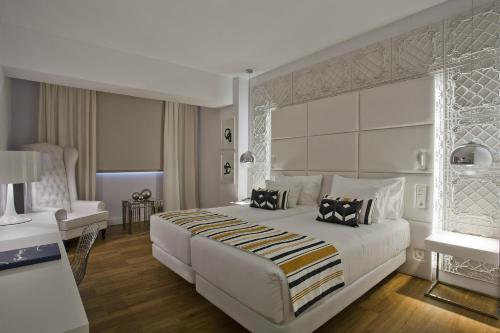 Habitación Doble Estándar - 1 o 2 camas del hotel Tres Reyes Pamplona. Foto 9