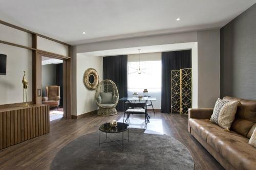Suite del hotel Tres Reyes Pamplona. Foto 4