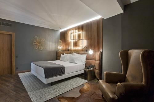 Suite del hotel Tres Reyes Pamplona. Foto 6