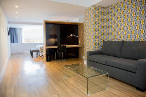 Habitación Familiar del hotel Tres Reyes Pamplona. Foto 2