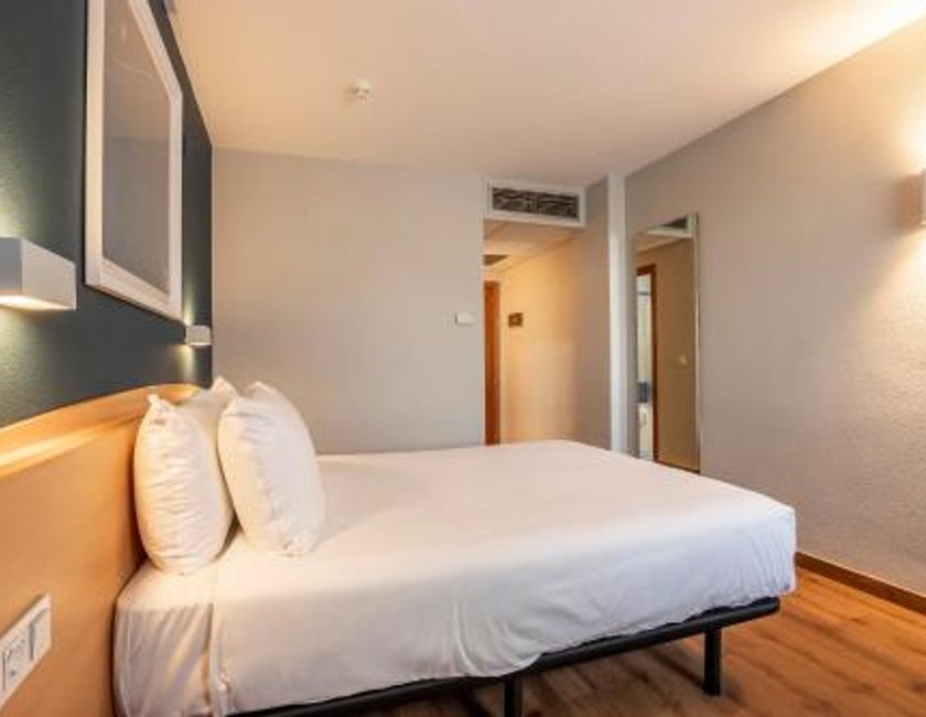 Habitación Doble del hotel Travelodge Murcia. Foto 14