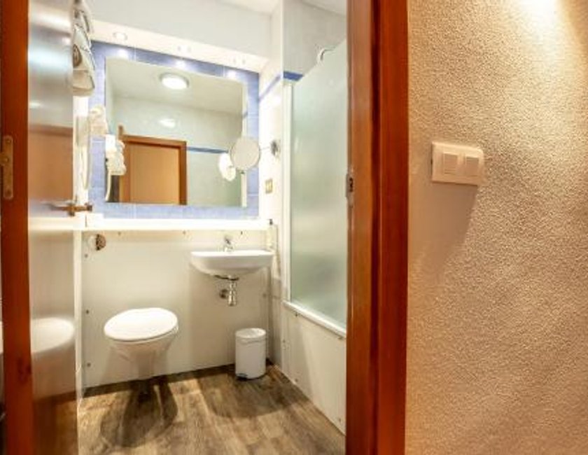 Habitación Doble del hotel Travelodge Murcia. Foto 16