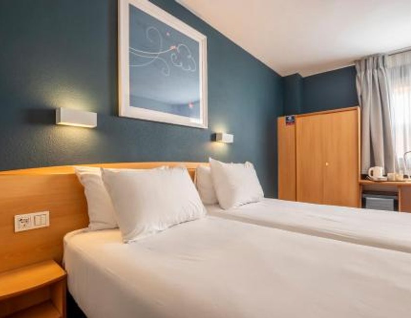 Habitación Doble - 2 camas del hotel Travelodge Murcia. Foto 4