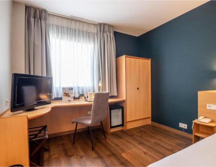 Habitación Familiar Pequeña del hotel Travelodge Murcia. Foto 10