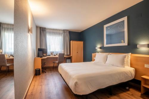 Habitación Doble del hotel Travelodge Murcia. Foto 13