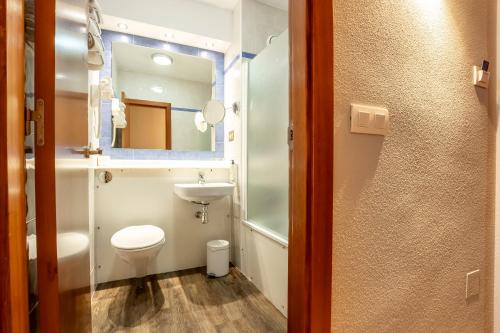 Habitación Familiar Pequeña del hotel Travelodge Murcia. Foto 7