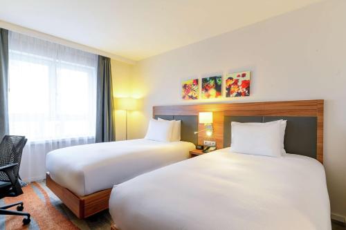 Habitación Doble - 2 camas del hotel Hilton Garden Inn Brussels City Centre. Foto 2