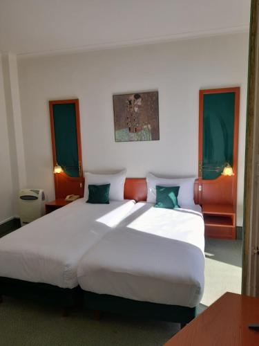 Habitación Doble Estándar - 2 camas del hotel Le Dome. Foto 3