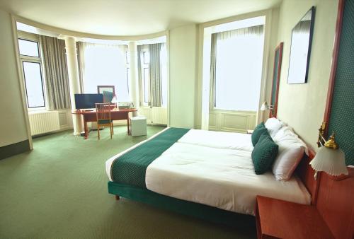 Habitación Doble Estándar del hotel Le Dome. Foto 3