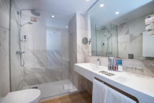 Habitación doble Superior 2 Camas individuales del hotel Occidental Vigo. Foto 1