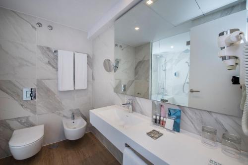 Habitación Doble Premium del hotel Occidental Vigo. Foto 7