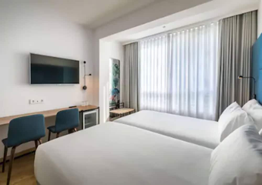 Habitación Superior del hotel Occidental Vigo. Foto 4