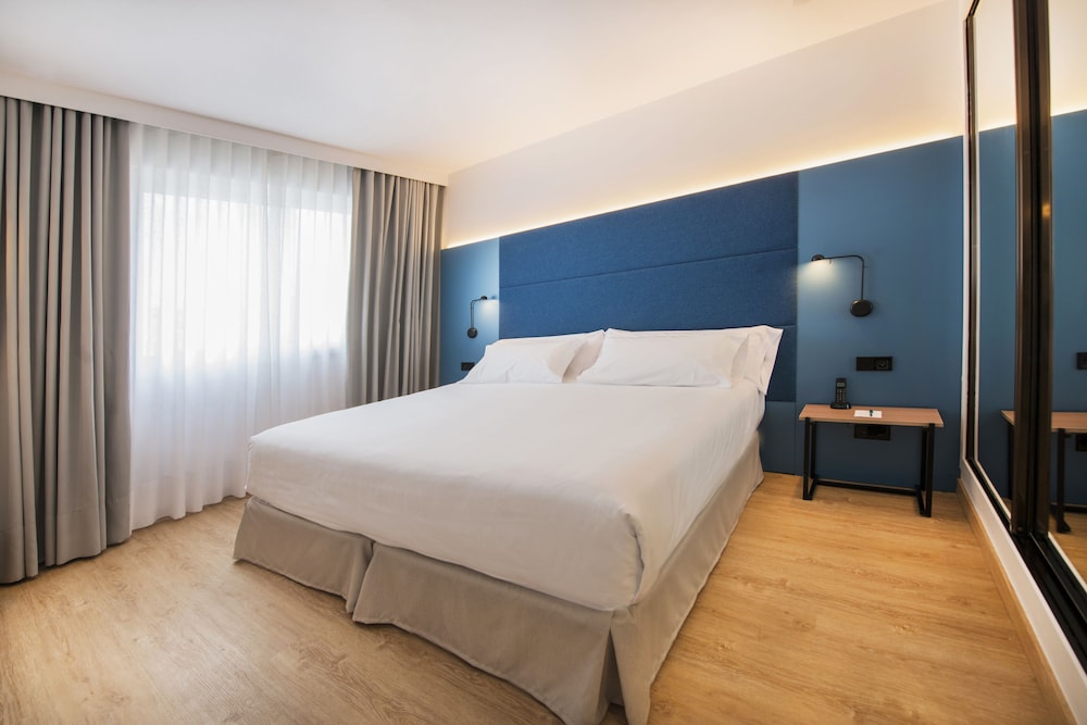 Habitación Premium del hotel Occidental Vigo. Foto 1