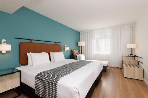 Habitación Triple del hotel Exe Vienna. Foto 6
