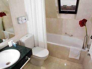 Habitación Doble del hotel Exe Vienna. Foto 10