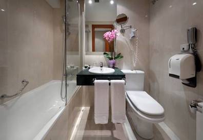Suite Junior del hotel Exe Vienna. Foto 9