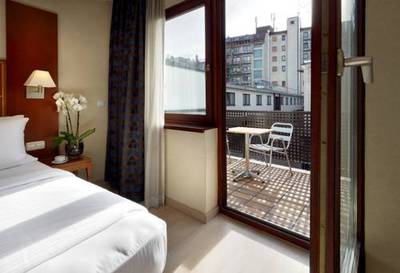Suite Junior del hotel Exe Vienna. Foto 11