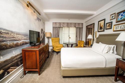 Habitación Clásica con cama grande del hotel InterContinental The Barclay New York. Foto 2