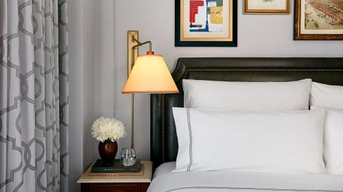 Habitación Clásica de categoría superior del hotel InterContinental The Barclay New York. Foto 1