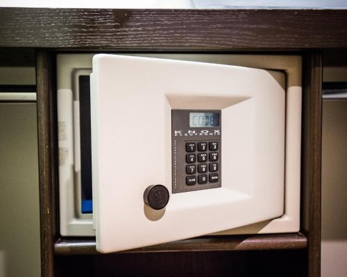 Habitación Estándar - Cama extragrande del hotel Belvedere. Foto 2