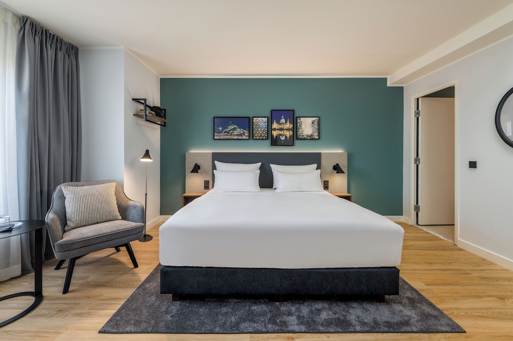 Habitación Privilege con cama doble del hotel Mercure Hannover Oldenburger Allee. Foto 4
