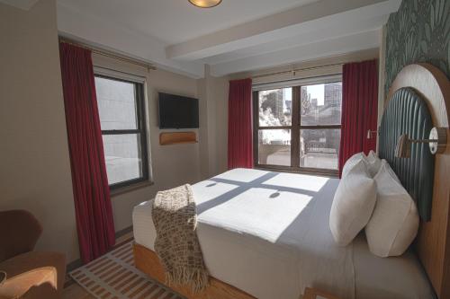 Suite Marquee - 1 cama king del hotel Edison. Foto 3