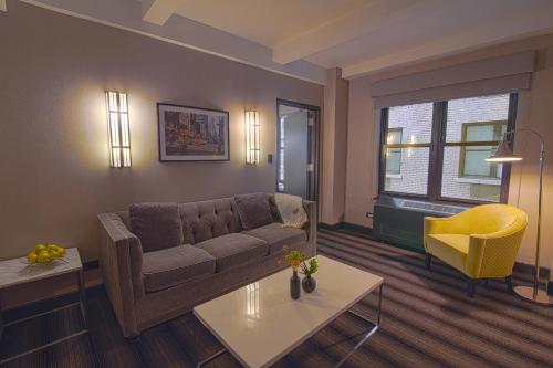 Suite Signature - 1 cama king del hotel Edison. Foto 1
