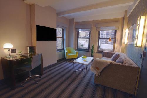 Suite Signature con 2 camas queen del hotel Edison. Foto 2