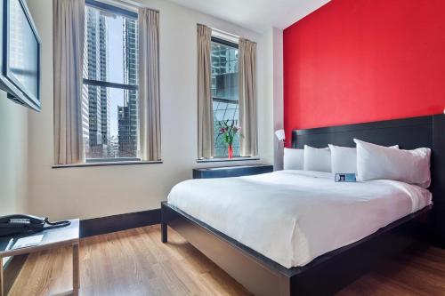 Habitación Executive del hotel Eurostars Wall Street. Foto 2