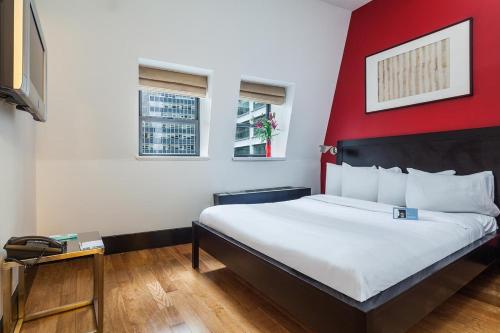 Habitación Executive del hotel Eurostars Wall Street. Foto 3