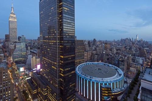 Habitación Doble Estándar con vistas del hotel The New Yorker, a Lotte Hotel. Foto 7