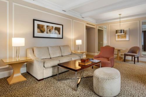 Suite King del hotel Omni Berkshire Place. Foto 6