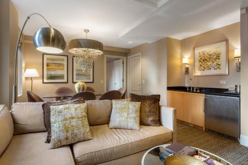 Suite Catedral - 1 cama King del hotel Omni Berkshire Place