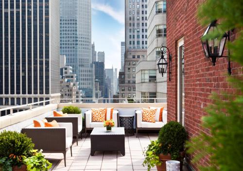 Suite Rodgers and Hammerstein de Lujo con 1 cama extragrande del hotel Omni Berkshire Place. Foto 2