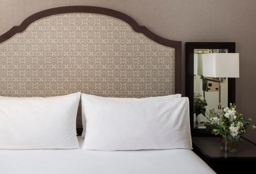 Habitación con cama extragrande y ducha adaptada - Adaptada para personas de movilidad reducida del hotel Park South. Foto 2