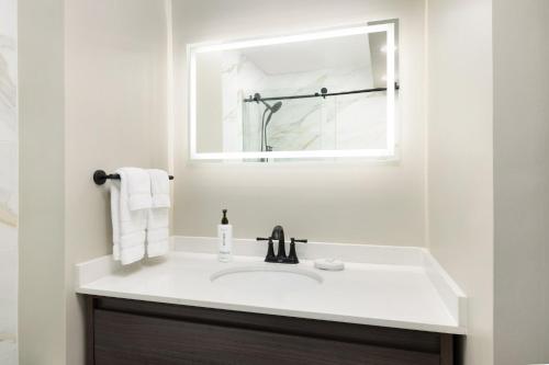 Habitación Premium con cama grande del hotel The Manhattan at Times Square