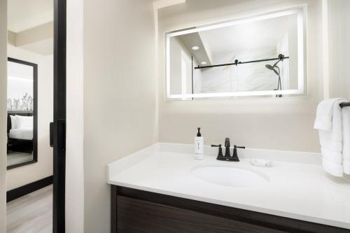 Habitación Premium con cama grande del hotel The Manhattan at Times Square