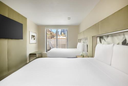Habitación Doble Estándar con 2 camas grandes del hotel Shoreham. Foto 2