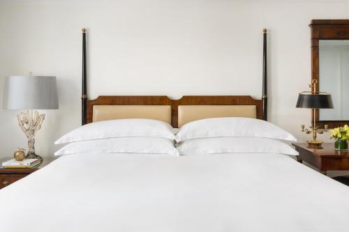 Estudio con cama extragrande del hotel The Michelangelo - A Starhotel. Foto 2