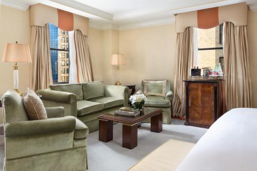 Estudio con cama extragrande del hotel The Michelangelo - A Starhotel. Foto 3