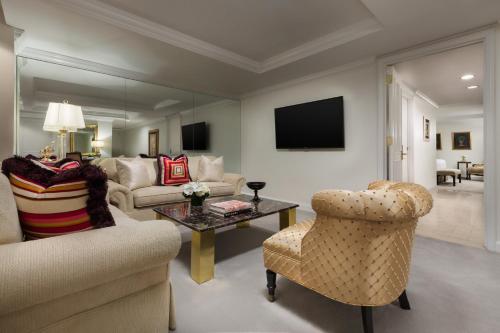 Suite Grand - 1 dormitorio del hotel The Michelangelo - A Starhotel. Foto 1